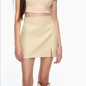 Aritzia Wilfred Patio Mini Skirt